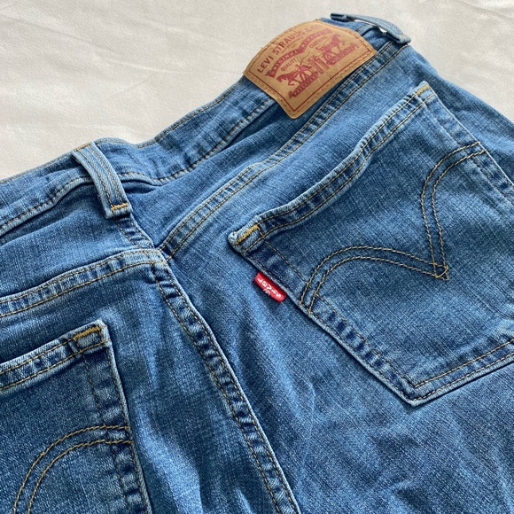 Levi Jeans | Size 29 - Picture 3 of 3